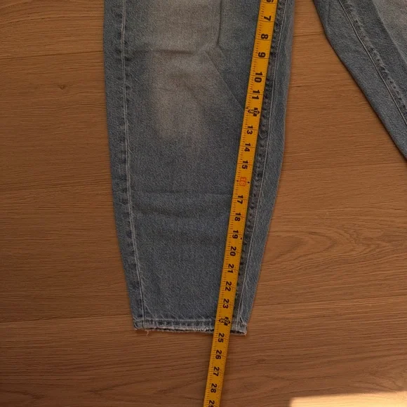 American Eagle Balloon Jean - Picture 3 of 5